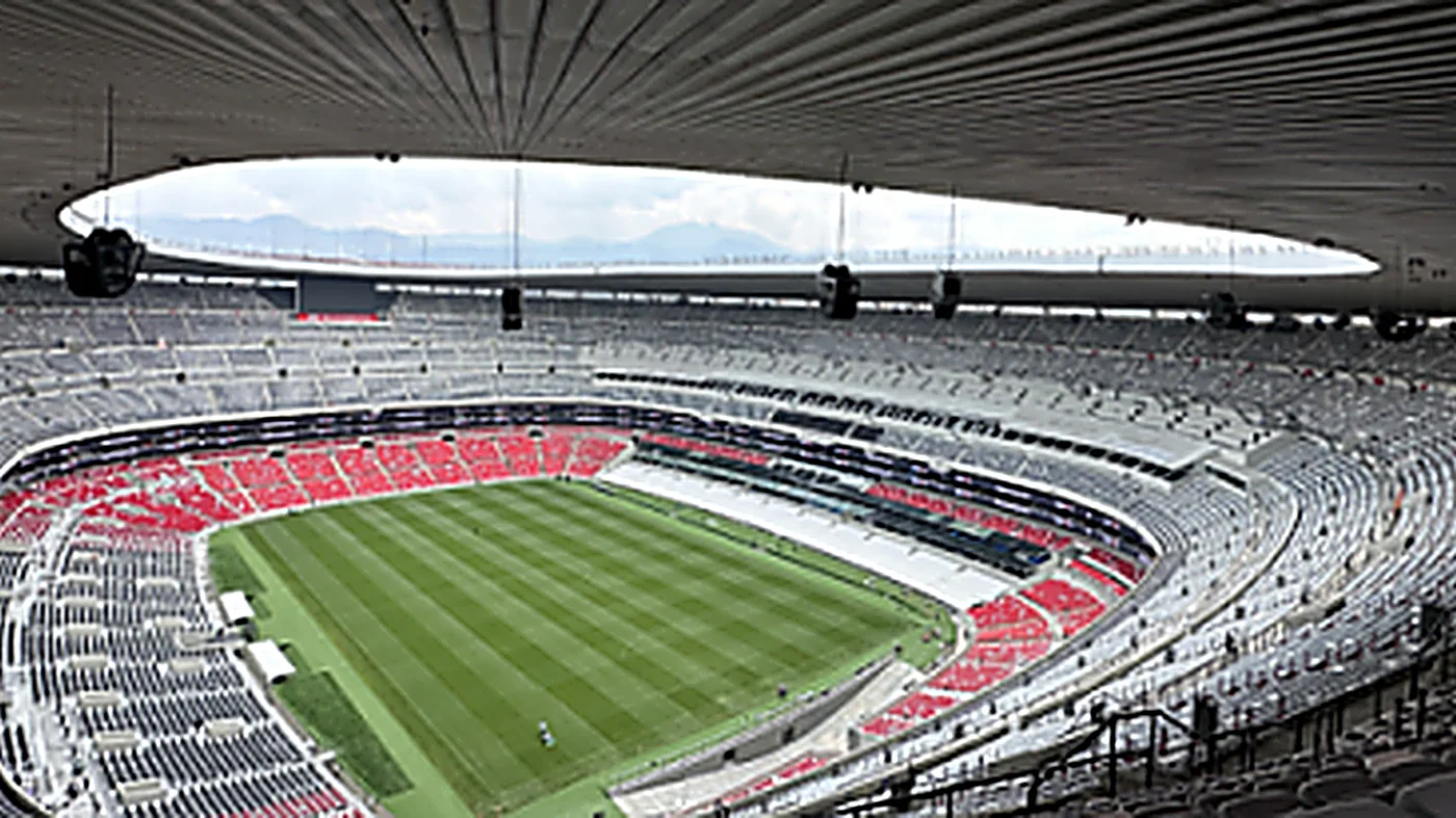 Toàn cảnh sân Azteca Mexico City nơi Leyard lắp hơn 2.200m2 màn LED cho World Cup 2026